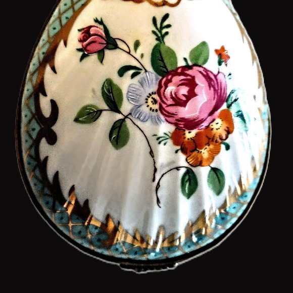 Vintage Porcelain Hinged Clam Shell Trinket Box ~ White/Aqua w/Floral, Gold Trim - Picture 12 of 13